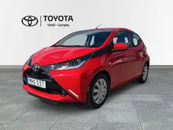 Röd Begagnad 2018 Toyota Aygo X-play Halvkombi | 109 000 kr (Marknadspris)