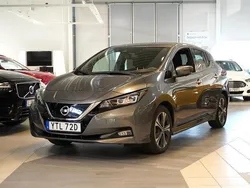 Grå Begagnad 2022 Nissan Leaf N-Connecta Halvkombi | 179 900 kr (Bra pris)