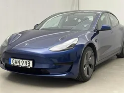 Blå Begagnad 2021 Tesla Model 3 Sedan | 240 000 kr (Superpris)