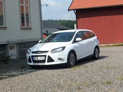 Vit Begagnad 2011 Ford Focus Titanium Kombi | 45 000 kr (Marknadspris)