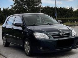 Svart Begagnad 2005 Toyota Corolla Halvkombi | 40 000 kr (Marknadspris)