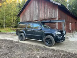Svart Begagnad 2017 VW Amarok Aventura Pickup | 350 000 kr (Superpris)
