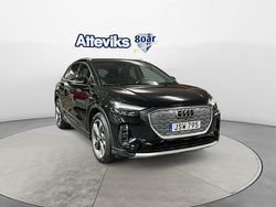 Mytsvart metallic Begagnad 2022 Audi Q4 e-tron Advanced SUV | 379 900 kr (Marknadspris)