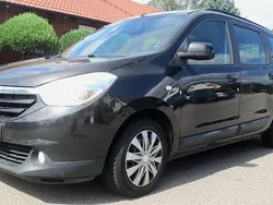 Svart Begagnad 2015 Dacia Lodgy Minibuss | 39 000 kr (Bra pris)