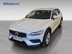 Begagnad 2023 Volvo V60 CC Kombi | 378 000 kr (Marknadspris)