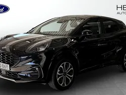Svart (black) Begagnad 2022 Ford Puma Gen-E ST-Line Halvkombi | 219 900 kr (Marknadspris)