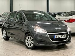 Mörkgrå (grå) Begagnad 2015 Peugeot 208 Halvkombi | 84 900 kr (Lite dyr)