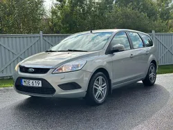 Grå Begagnad 2010 Ford Focus Kombi | 34 900 kr (Marknadspris)
