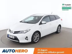 Vit Begagnad 2014 Toyota Auris Touring Sports Kombi | 140 000 kr (Marknadspris)