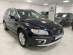 Mörkblå Begagnad 2015 Volvo XC70 Momentum SUV | 174 500 kr (Marknadspris)