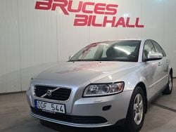 Ljusgrå Begagnad 2008 Volvo S40 Kinetic Sedan | 62 900 kr