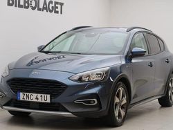 Blå Begagnad 2021 Ford Focus Active Halvkombi | 179 800 kr (Marknadspris)