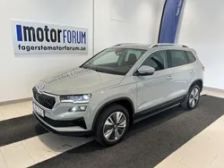 Grå Begagnad 2023 Skoda Karoq Style SUV | 299 000 kr (Marknadspris)