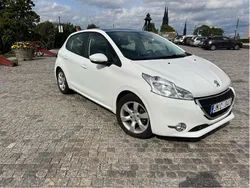 Vit Begagnad 2013 Peugeot 208 Halvkombi | 58 000 kr (Marknadspris)