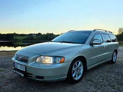 Ljusbrun Begagnad 2006 Volvo V70 Kinetic Kombi | 22 900 kr (Marknadspris)