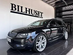 Svart Begagnad 2014 Skoda Octavia Kombi | 99 900 kr (Lite dyr)