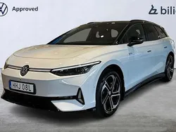 Röd Ny 2025 VW ID.7 GTX Sedan | 696 900 kr (Marknadspris)