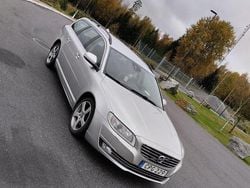 Silver Begagnad 2015 Volvo V70 Momentum Kombi | 92 500 kr (Marknadspris)