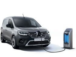 Vit Ny 2024 Renault Kangoo Minibuss | 641 900 kr