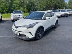 Vit Begagnad 2019 Toyota C-HR Executive SUV | 224 900 kr (Marknadspris)
