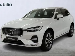 Vit Begagnad 2022 Volvo XC60 Plus SUV | 429 000 kr (Marknadspris)