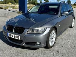 Grå Begagnad 2010 BMW 320 Comfort Edition Kombi | 65 000 kr (Marknadspris)