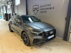 Grå Begagnad 2020 Audi Q8 S-Line SUV | 669 900 kr (Marknadspris)
