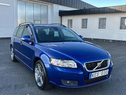 Blå Begagnad 2010 Volvo V50 Momentum Kombi | 39 500 kr (Marknadspris)