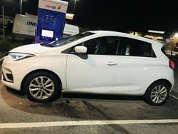 Vit Begagnad 2020 Renault Zoe Halvkombi | 119 800 kr (Marknadspris)