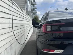 Svart Begagnad 2021 Polestar 2 Long Range Dual motor Sedan | 360 000 kr (Dyr)