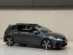 Grå Begagnad 2017 VW Golf VII R Halvkombi | 319 900 kr