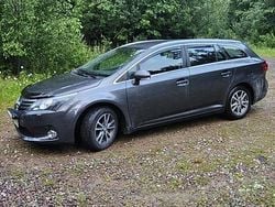 Grå Begagnad 2013 Toyota Avensis Business Edition Kombi | 43 000 kr (Bra pris)