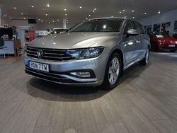 Silver Begagnad 2024 VW Passat Elegance Kombi | 345 000 kr (Lite dyr)