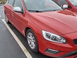 Röd Begagnad 2017 Volvo S60 R-Design Sedan | 130 000 kr (Marknadspris)