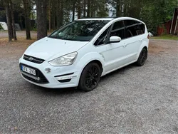 Vit Begagnad 2014 Ford S-MAX Business Edition Minibuss | 69 000 kr (Marknadspris)