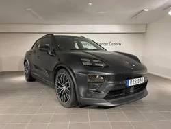 Grå (volcano grey metallic) Ny 2024 Porsche Macan Edition SUV | 1 181 700 kr (Bra pris)