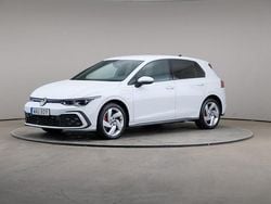 Vit (pure white (solid)) Begagnad 2020 VW Golf VIII GTE Halvkombi | 265 000 kr (Marknadspris)