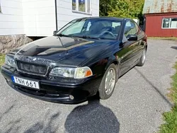 Svart Begagnad 2001 Volvo C70 Sportkupé | 23 000 kr (Marknadspris)