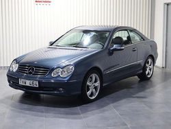 Blå Begagnad 2002 Mercedes CLK240 Elegance Sportkupé | 49 900 kr (Dyr)