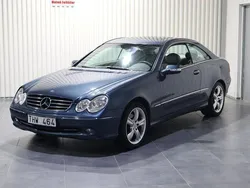 Blå Begagnad 2002 Mercedes CLK240 Elegance Sportkupé | 49 900 kr (Dyr)