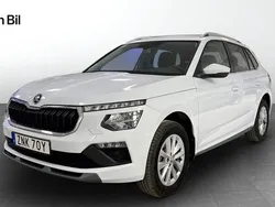 Vit Begagnad 2024 Skoda Kamiq Selection SUV | 269 500 kr