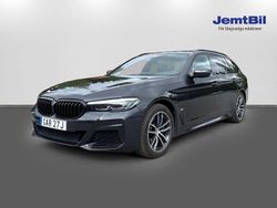 Grå Begagnad 2021 BMW 530 M Sport Kombi | 369 000 kr
