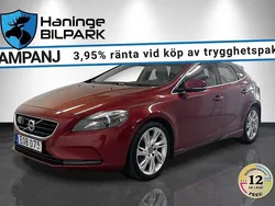 Röd Begagnad 2015 Volvo V40 Kombi | 149 900 kr (Marknadspris)