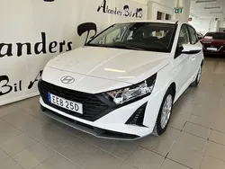 Vit Begagnad 2023 Hyundai i20 Essential Halvkombi | 209 000 kr (Marknadspris)