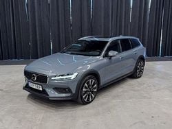 Grå Begagnad 2023 Volvo V60 CC Ultimate Kombi | 479 900 kr (Lite dyr)