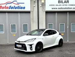 Vit Begagnad 2020 Toyota Yaris Halvkombi | 369 900 kr (Marknadspris)