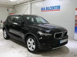 Svart Begagnad 2019 Volvo XC40 Momentum SUV | 243 800 kr (Marknadspris)