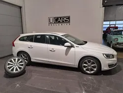 Vit Begagnad 2017 Volvo V60 Summum Kombi | 239 800 kr (Marknadspris)