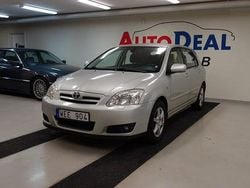 Silver Begagnad 2004 Toyota Corolla Halvkombi | 41 900 kr (Marknadspris)