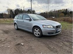 Silver Begagnad 2008 Volvo V50 Momentum Kombi | 28 000 kr (Bra pris)